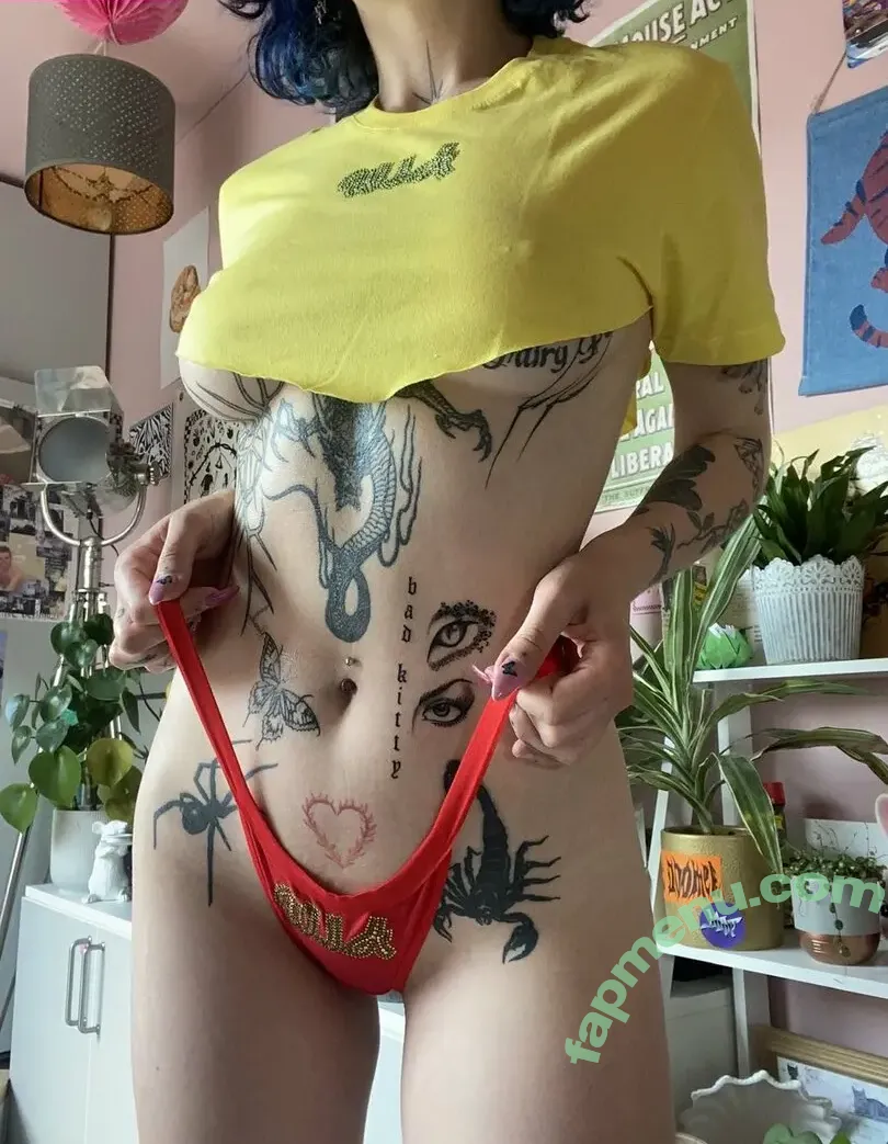 Aloeeveera nude photo #0031 (aloeveraa___)