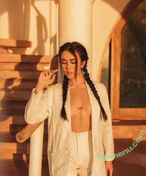 Alohalaia / alohalaia_ / thealohatrainer nude photo #0177