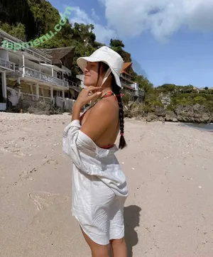 Alohalaia / alohalaia_ / thealohatrainer nude photo #0186