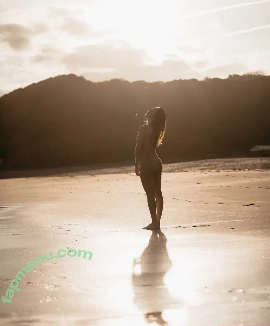 Alohalaia nude photo #0026 (alohalaia_ / thealohatrainer)