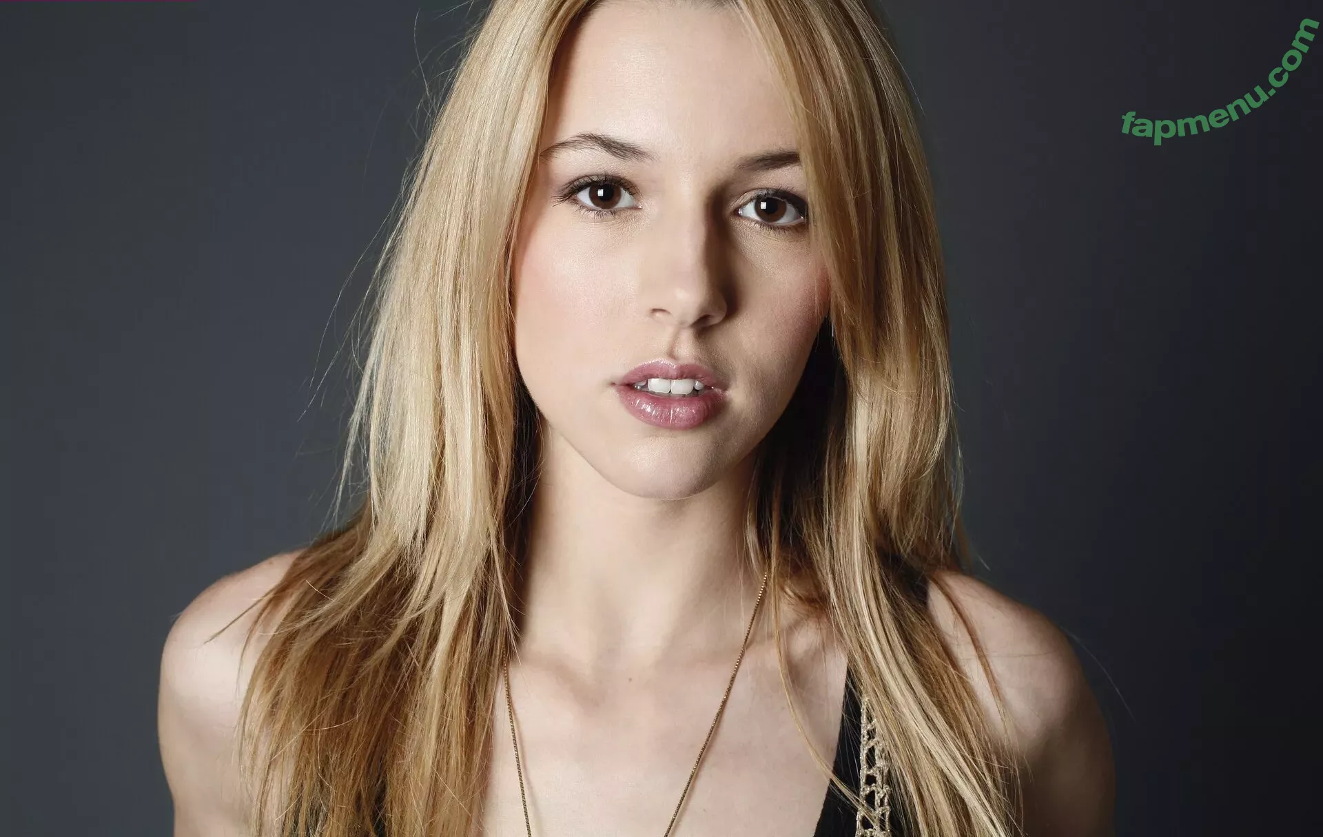 Alona Tal nude photo #0015 (alonatal)