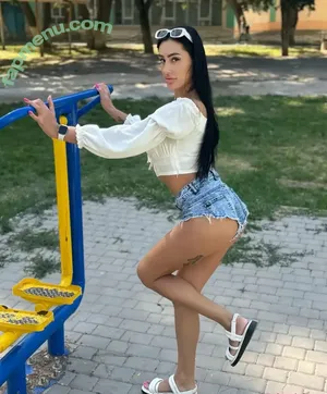 alonastadnykfree / alenacutiie nude photo #0002