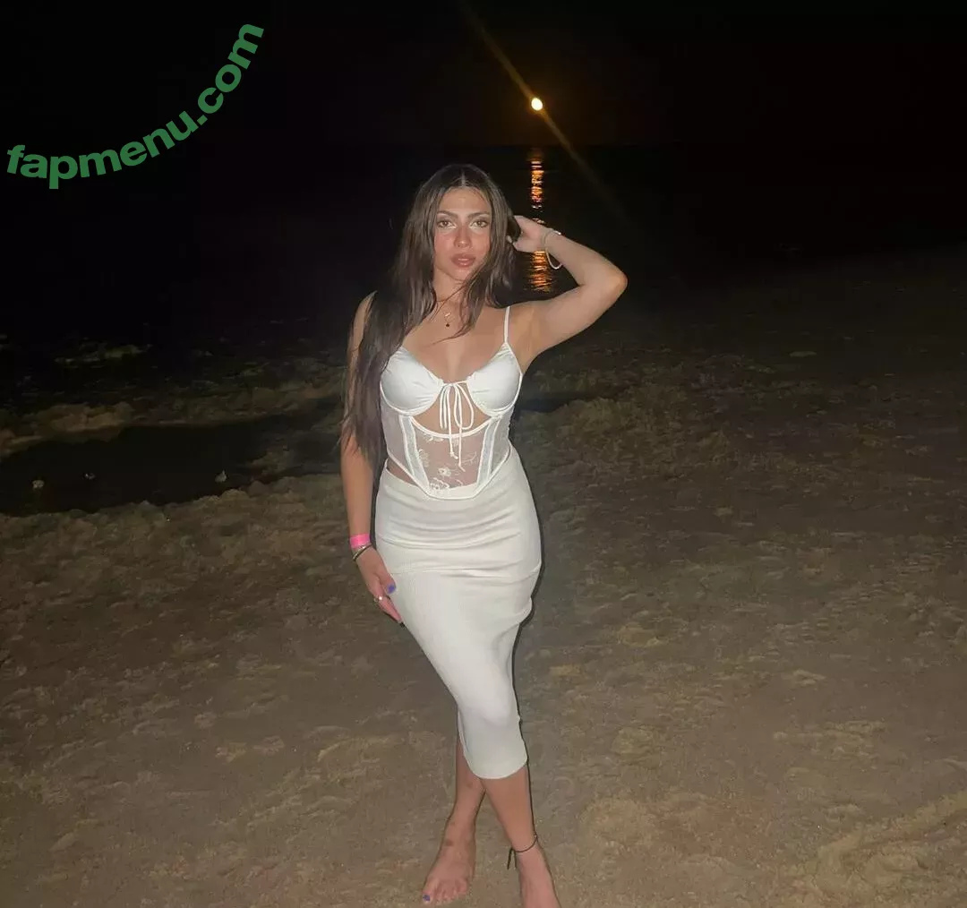 Alondra Delgado nude photo #0002 (diandradelgado / ialondradelgado)