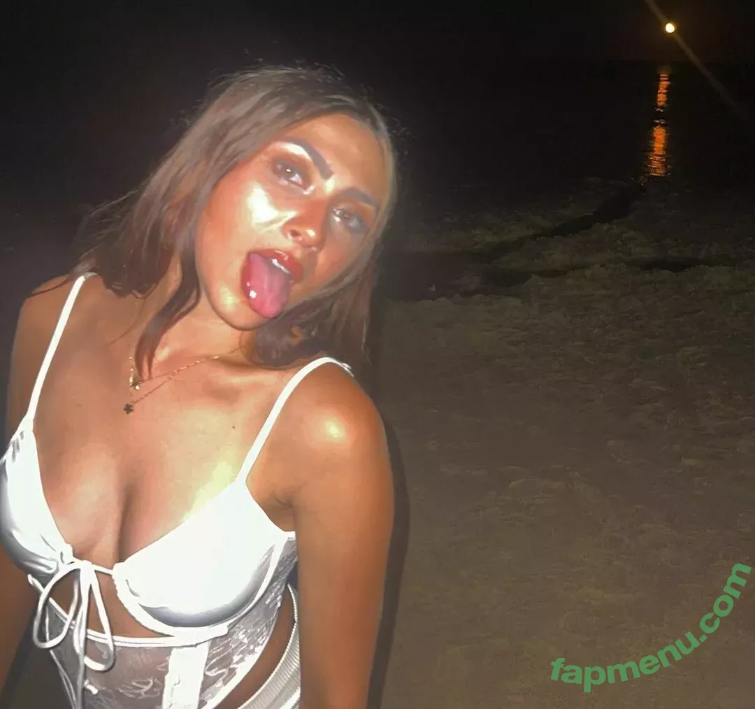 Alondra Delgado nude photo #0006 (diandradelgado / ialondradelgado)