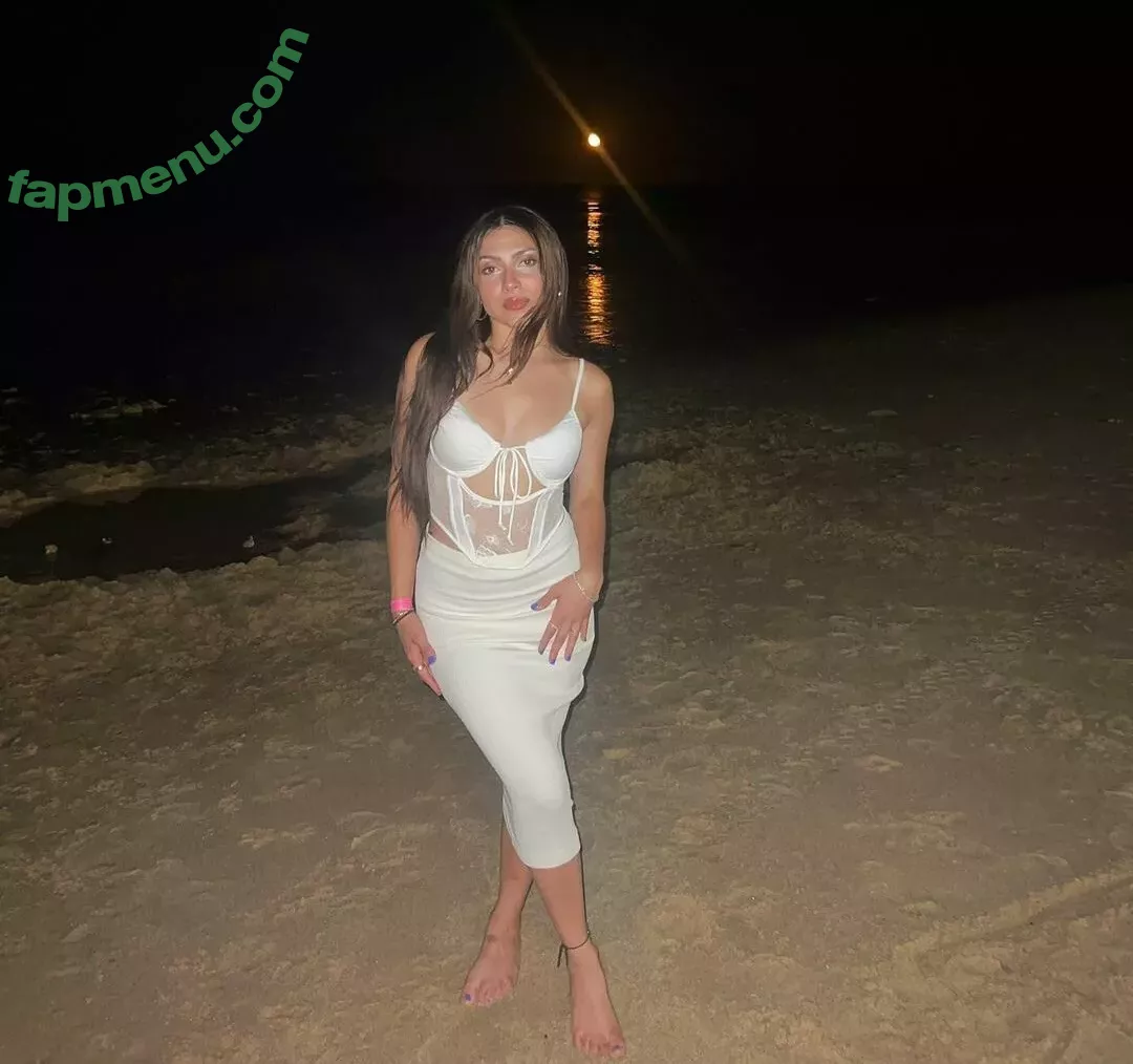 Alondra Delgado nude photo #0007 (diandradelgado / ialondradelgado)