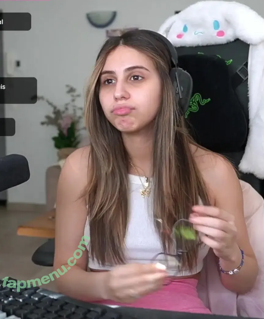 Aloonea nude photo #0049 (aloonea__)