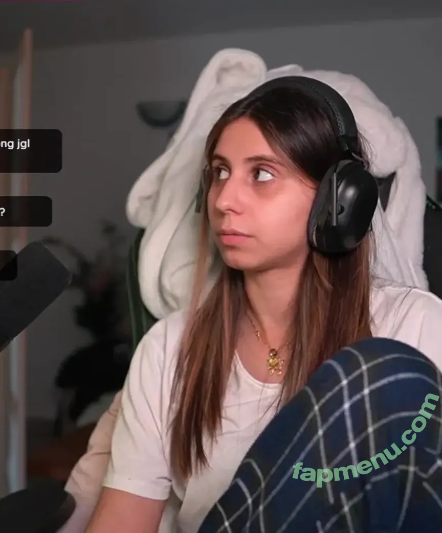 Aloonea nude photo #0053 (aloonea__)