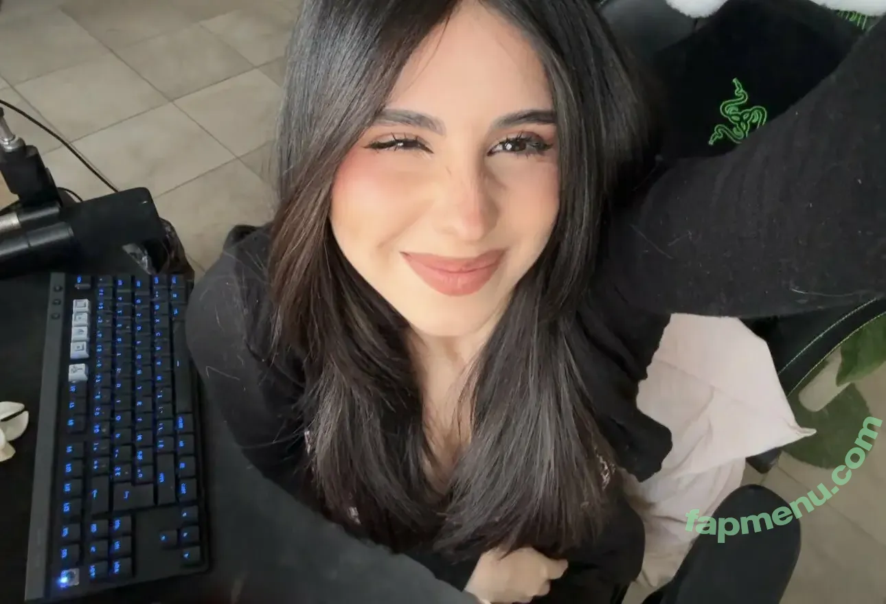 Aloonea nude photo #0072 (aloonea__)