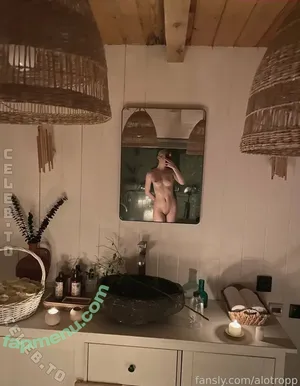 Alotropp / allotrop nude photo #0052