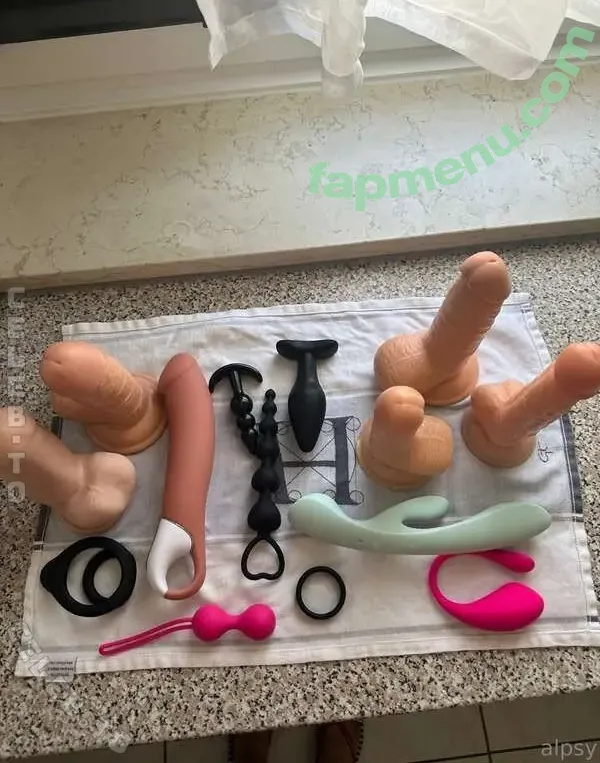 Alpswander nude photo #0104 (karolislipinas)