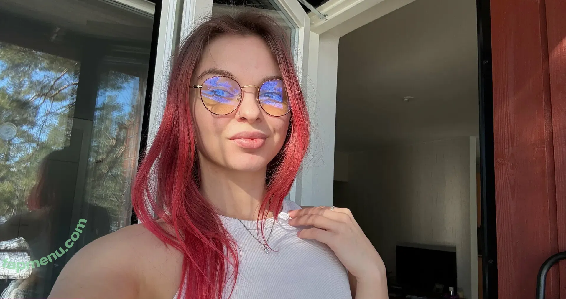 alterevaxfree nude photo #0008 (alterevaxfree)