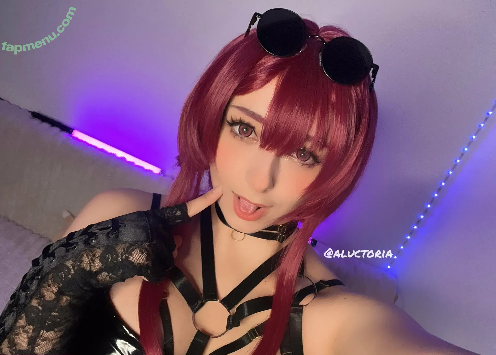 aluctoriachan nude photo #0097 (aannaavictoria)