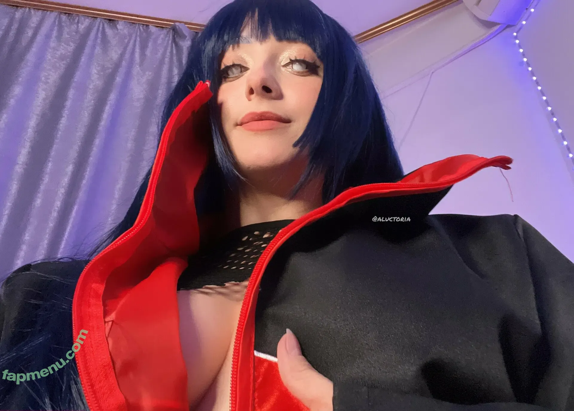 aluctoriachan nude photo #0112 (aannaavictoria)