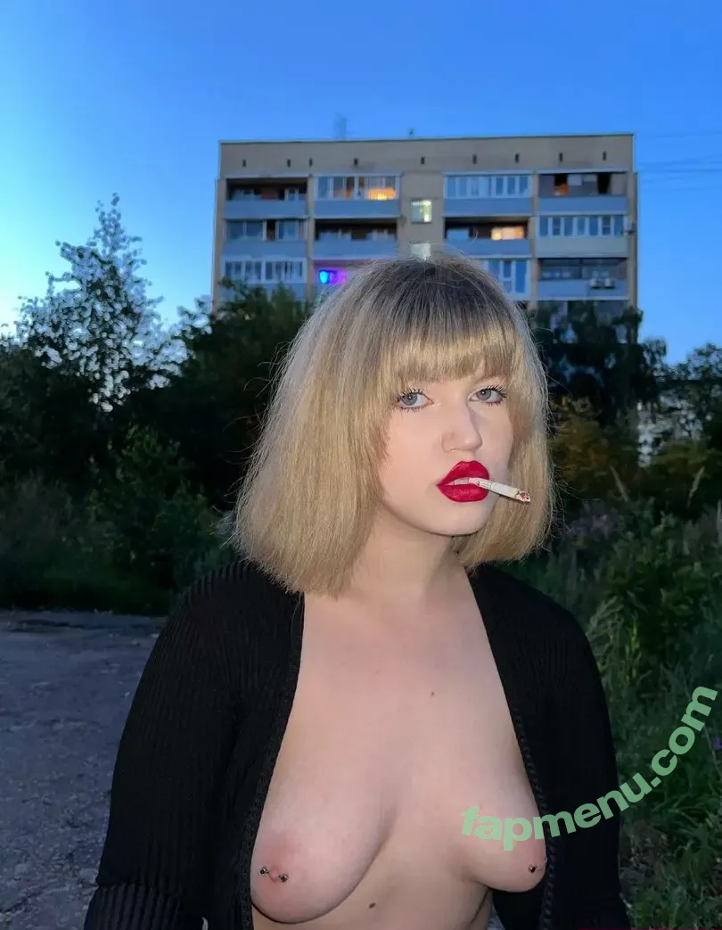 alvrmur nude photo #0048 (ally_purr / alvr.mr / sensitive content альверки)