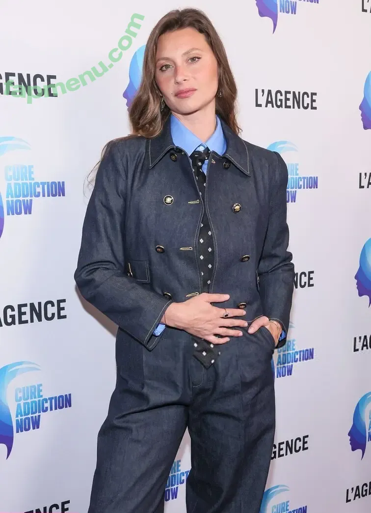 Aly Michalka nude photo #0370 (iamaly)