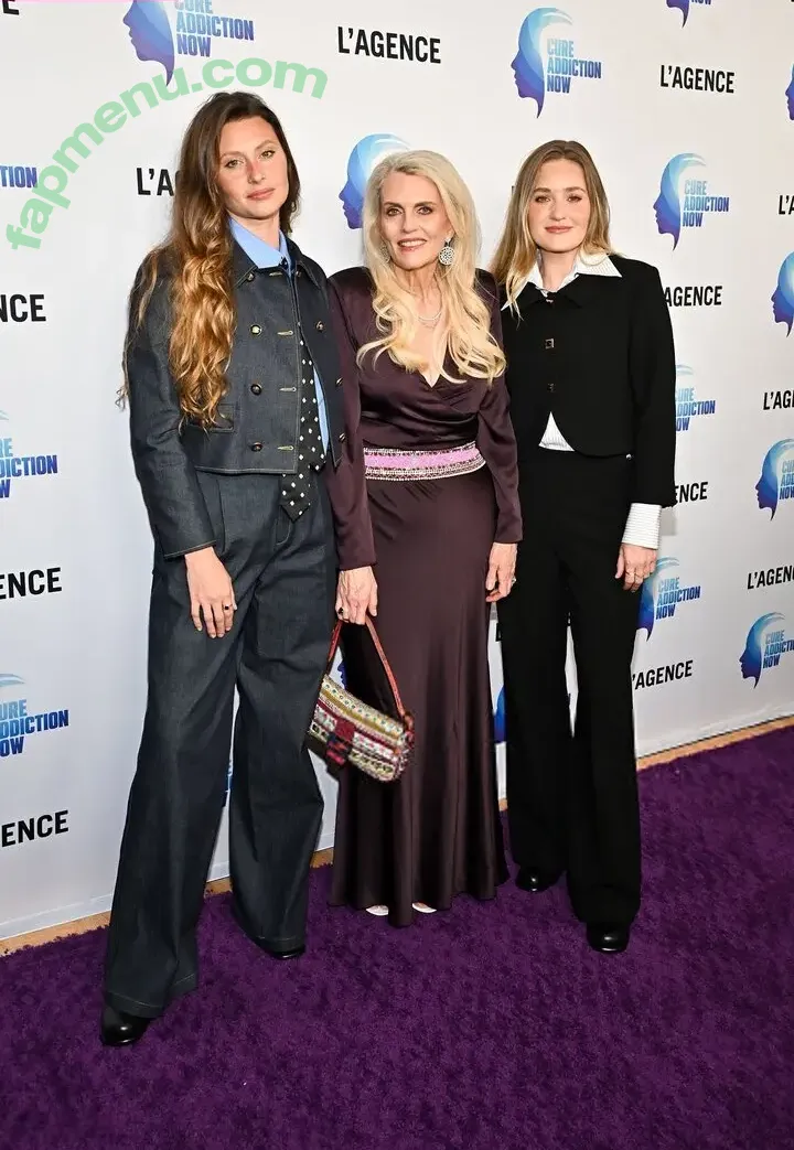 Aly Michalka nude photo #0372 (iamaly)