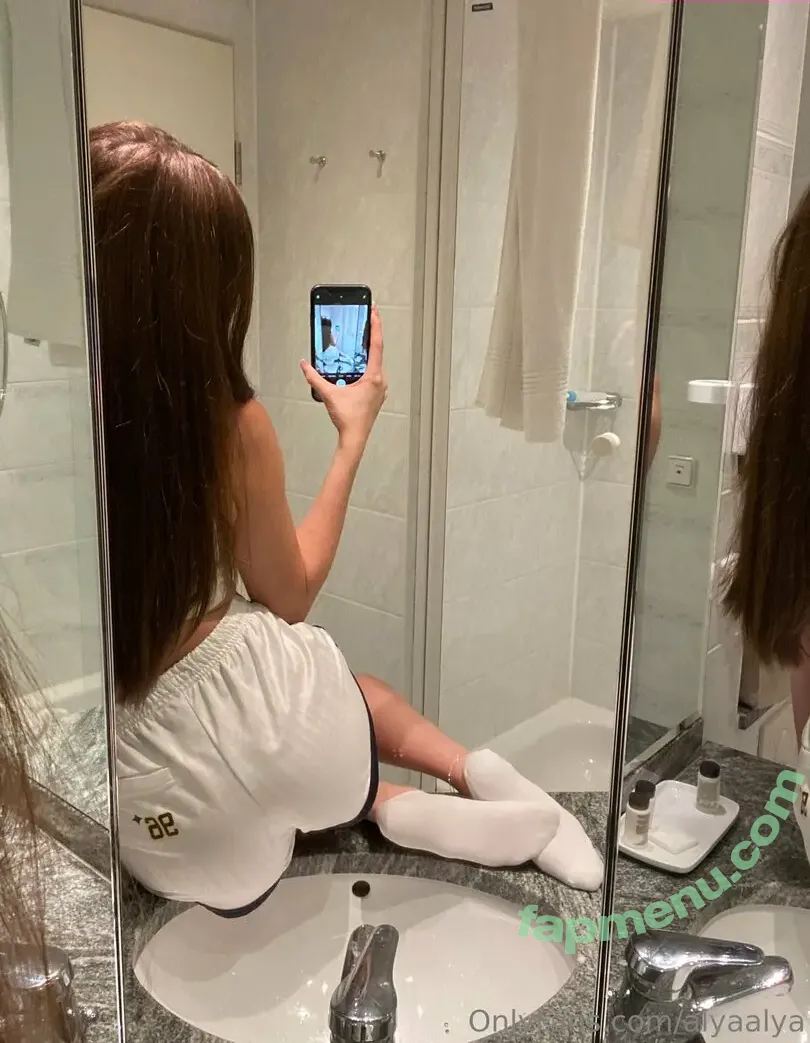 alyaalya nude photo #0002 (alyaalya)
