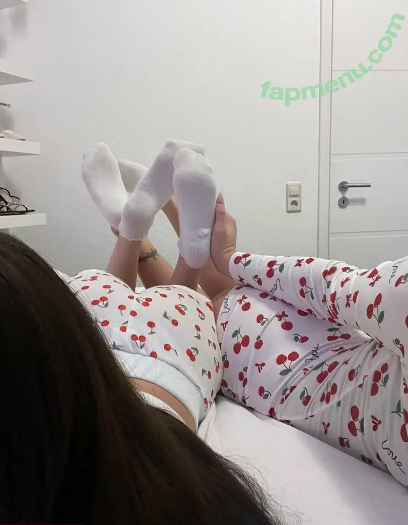 alyacutie nude photo #0028 (alyaaa.cutie / alyaalya)