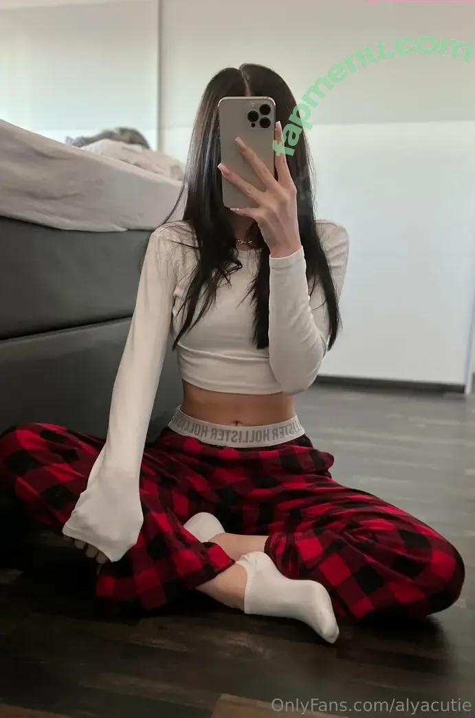 alyacutie nude photo #0030 (alyaaa.cutie / alyaalya)