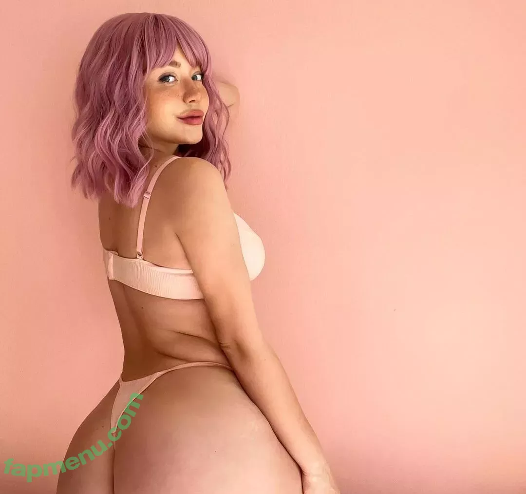 Alyahhs nude photo #0007 (Alyahhs)