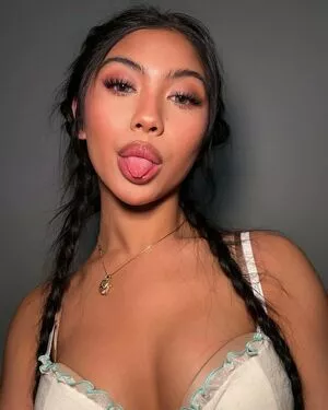 Alyanna Joelle / almost_autumn / alyanna.joelle nude photo #0680