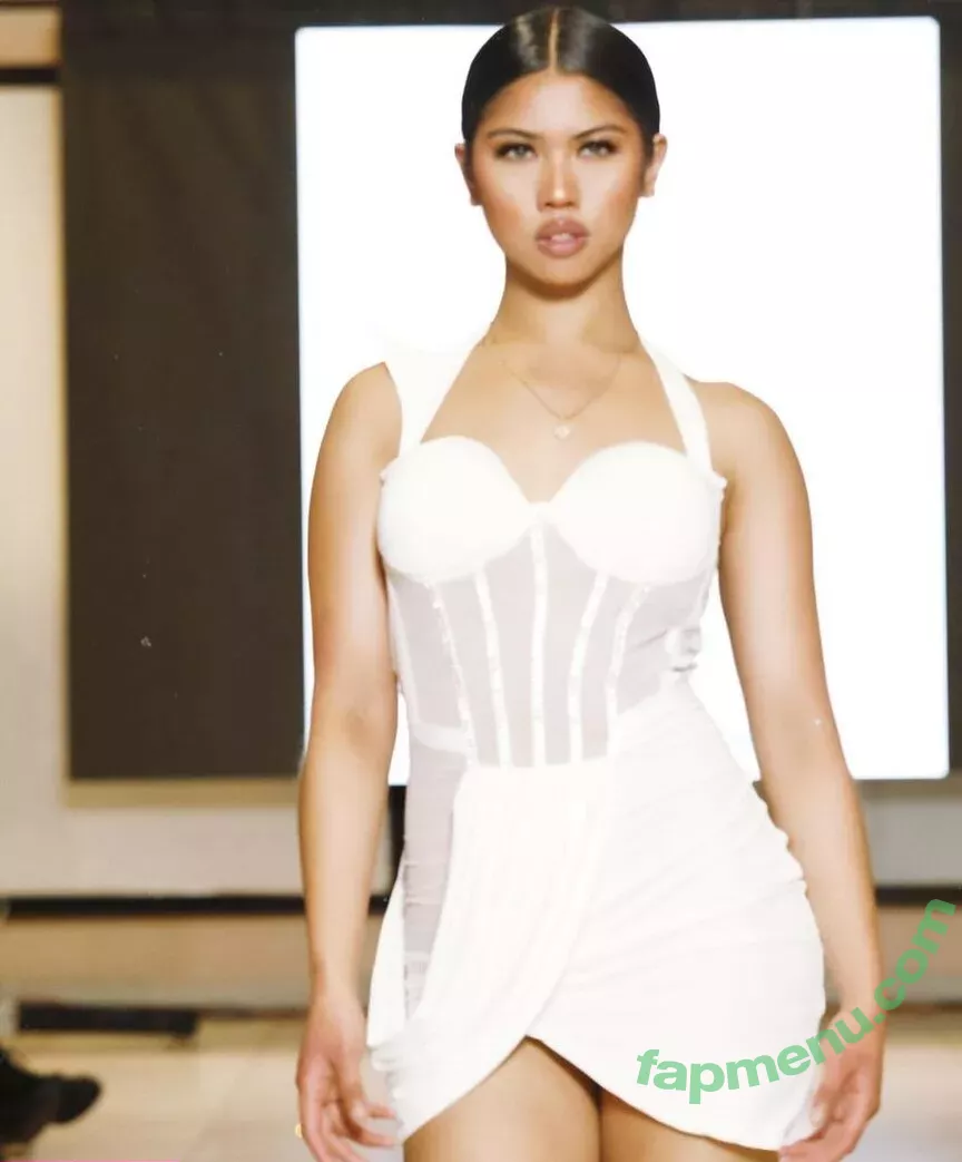 Alyanna Joelle nude photo #0202 (almost_autumn / alyanna.joelle)