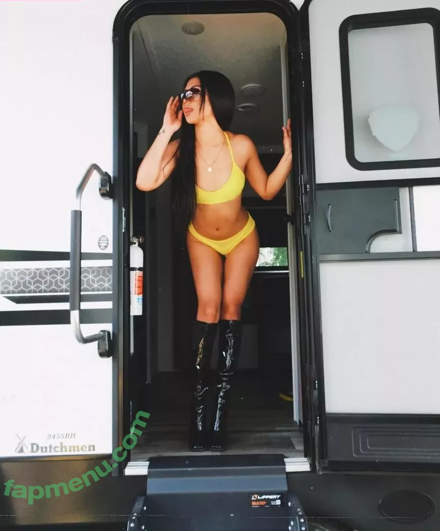 Alyanna Joelle nude photo #0205 (almost_autumn / alyanna.joelle)