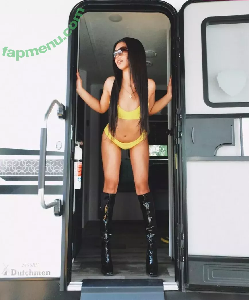 Alyanna Joelle nude photo #0208 (almost_autumn / alyanna.joelle)