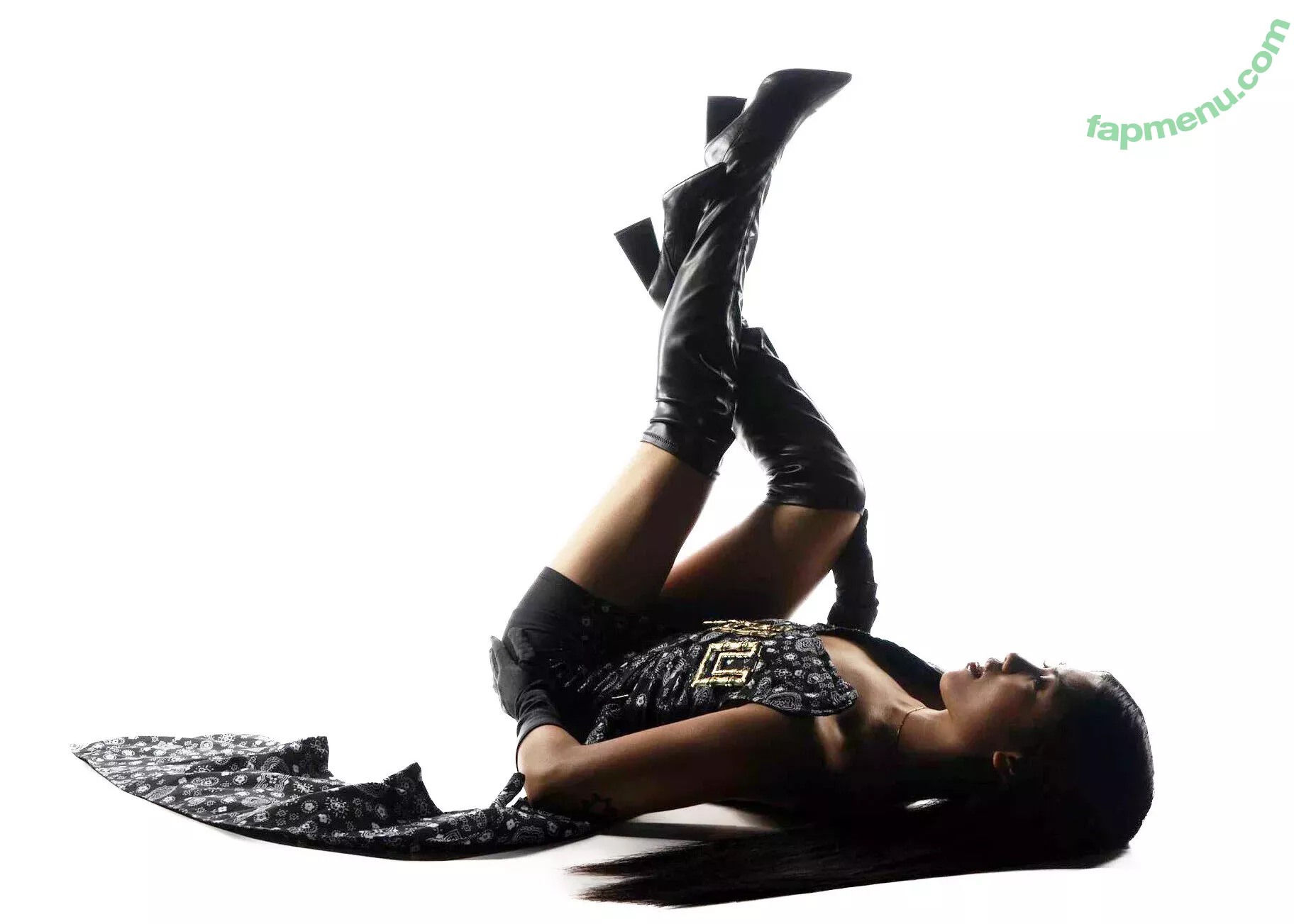 Alyanna Joelle nude photo #0218 (almost_autumn / alyanna.joelle)