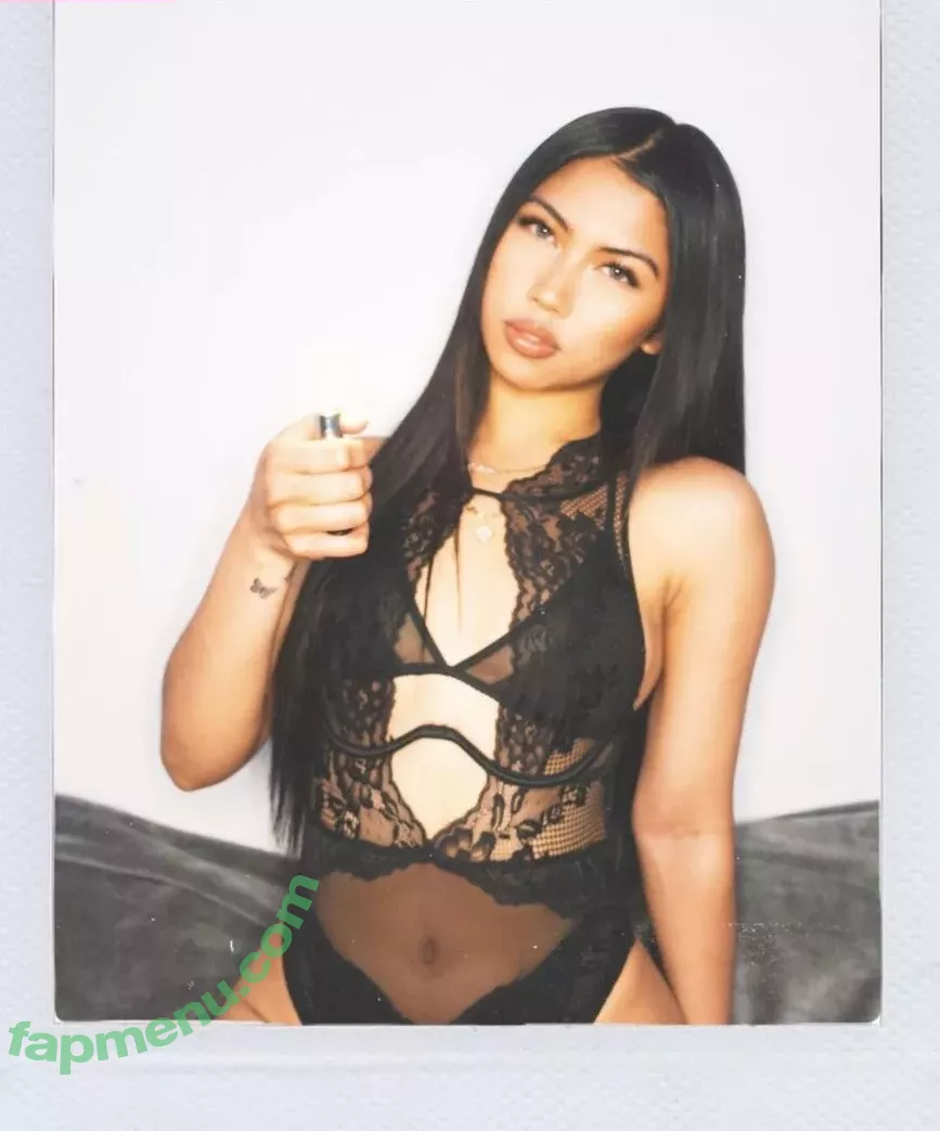 Alyanna Joelle nude photo #0230 (almost_autumn / alyanna.joelle)