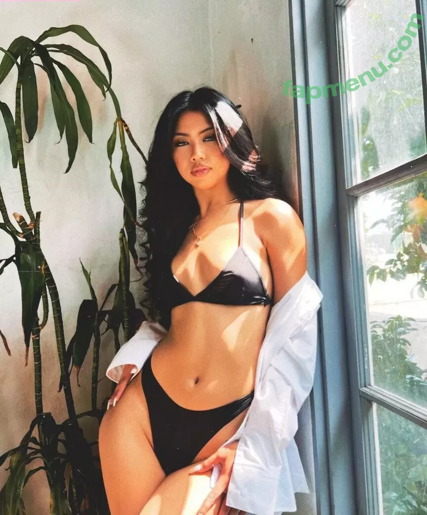 Alyanna Joelle nude photo #0235 (almost_autumn / alyanna.joelle)