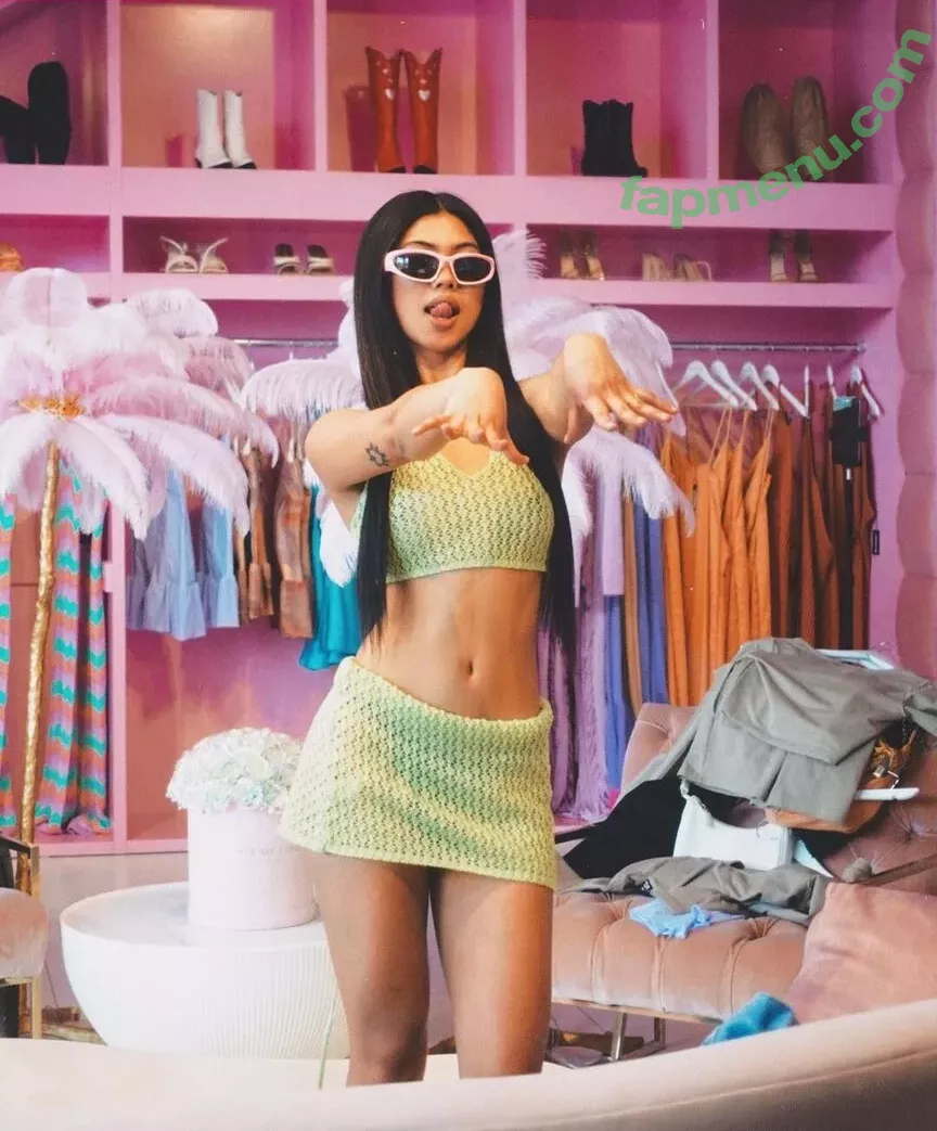 Alyanna Joelle nude photo #0282 (almost_autumn / alyanna.joelle)