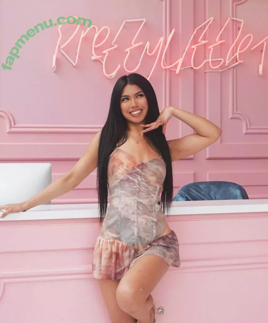 Alyanna Joelle nude photo #0291 (almost_autumn / alyanna.joelle)