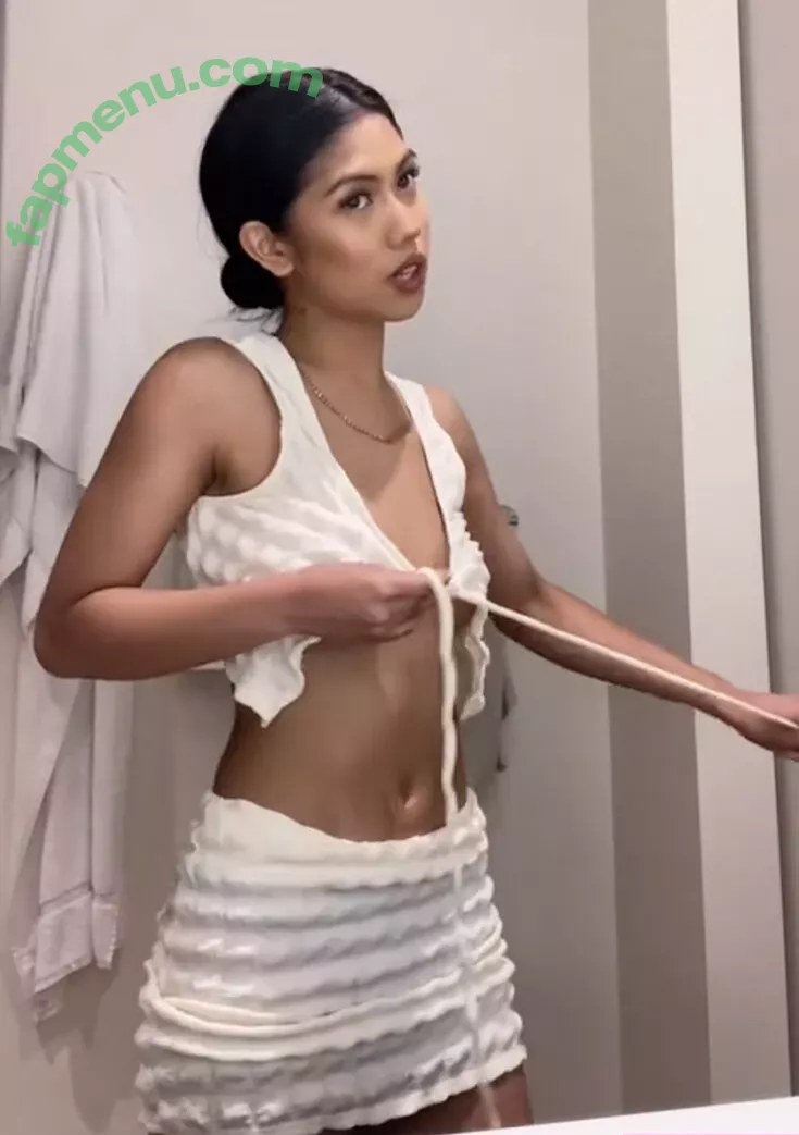 Alyanna Joelle nude photo #0352 (almost_autumn / alyanna.joelle)