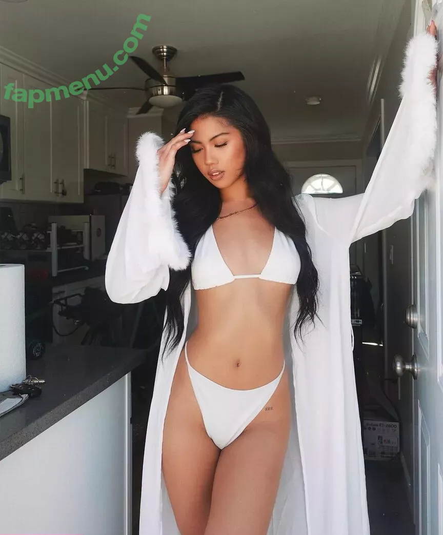 Alyanna Joelle nude photo #0386 (almost_autumn / alyanna.joelle)