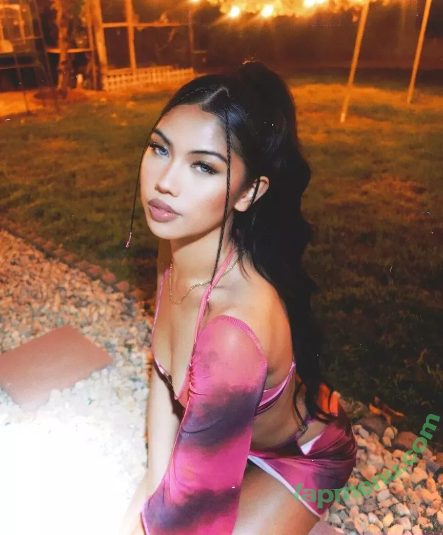 Alyanna Joelle nude photo #0395 (almost_autumn / alyanna.joelle)