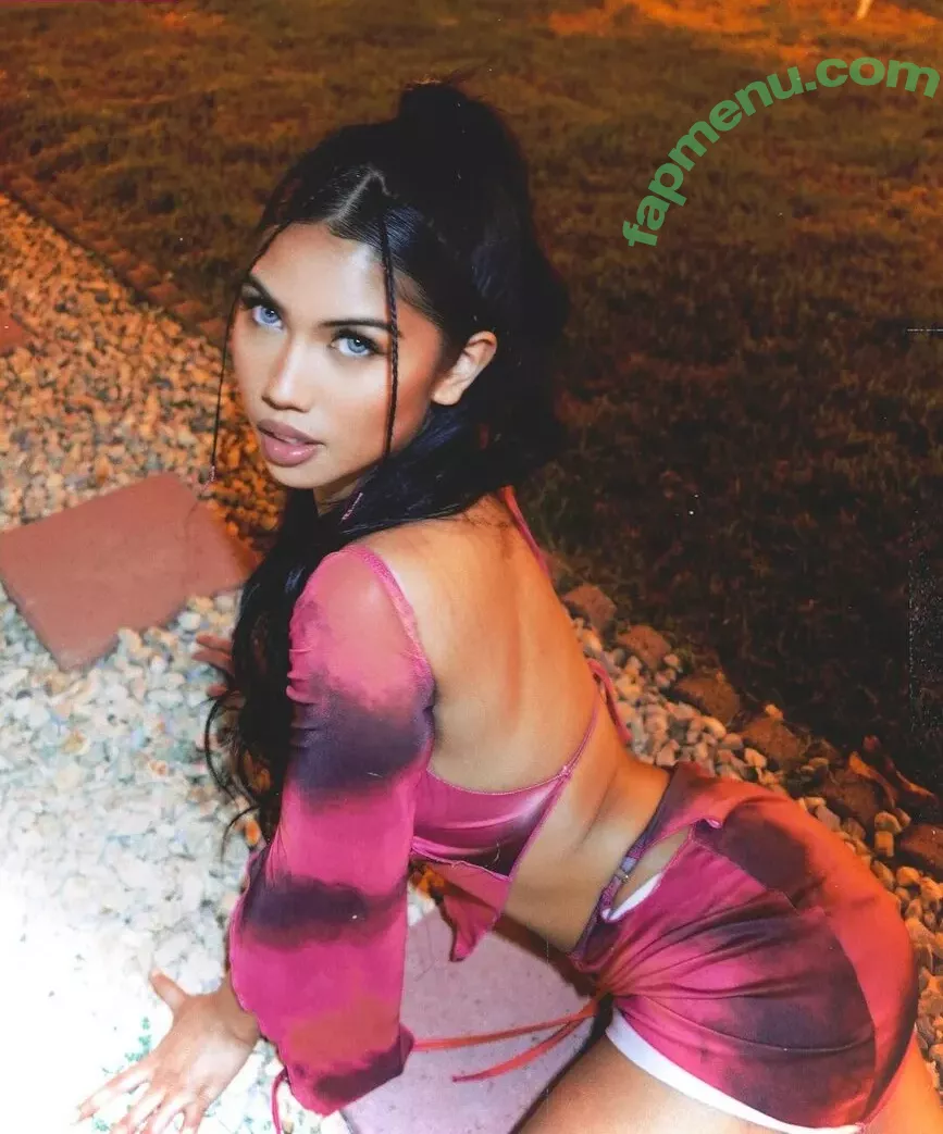 Alyanna Joelle nude photo #0399 (almost_autumn / alyanna.joelle)