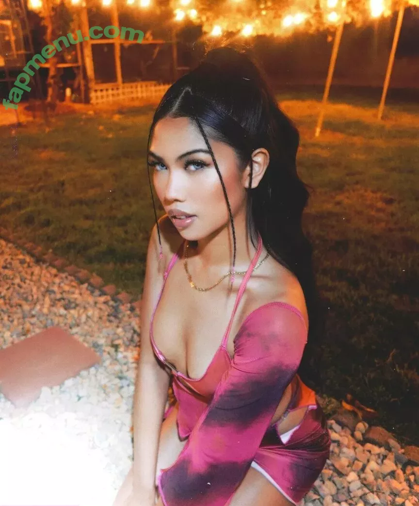 Alyanna Joelle nude photo #0400 (almost_autumn / alyanna.joelle)