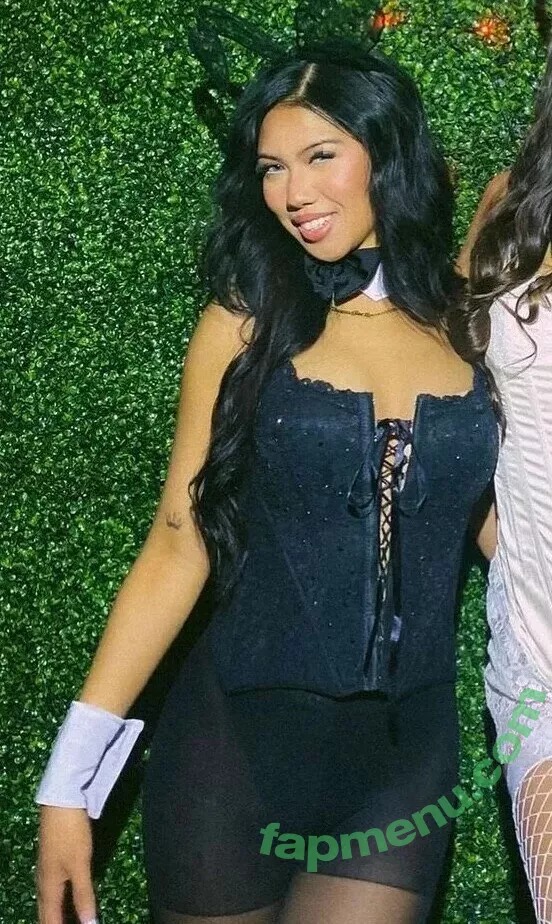 Alyanna Joelle nude photo #0521 (almost_autumn / alyanna.joelle)