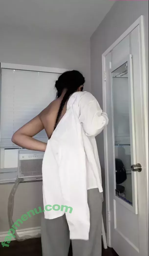 Alyanna Joelle nude photo #0533 (almost_autumn / alyanna.joelle)