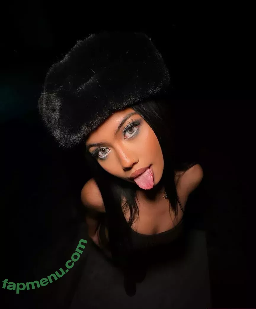 Alyanna Joelle nude photo #0555 (almost_autumn / alyanna.joelle)