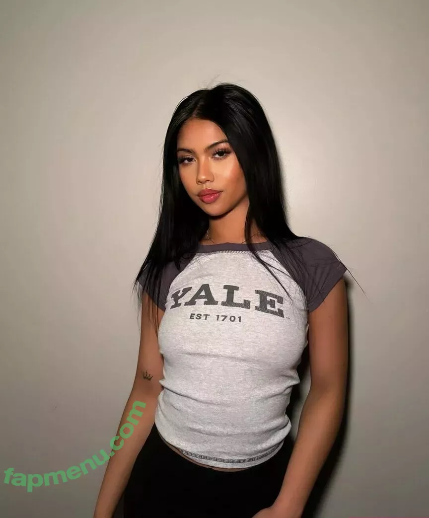 Alyanna Joelle nude photo #0559 (almost_autumn / alyanna.joelle)