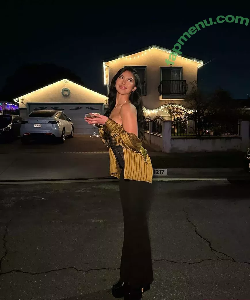 Alyanna Joelle nude photo #0574 (almost_autumn / alyanna.joelle)