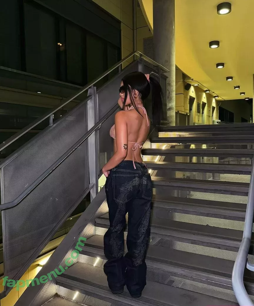 Alyanna Joelle nude photo #0577 (almost_autumn / alyanna.joelle)