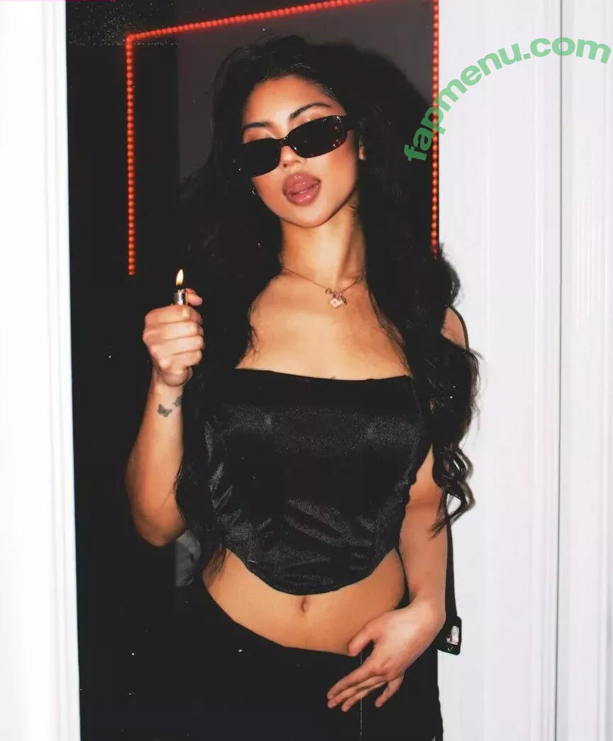 Alyanna Joelle nude photo #0630 (almost_autumn / alyanna.joelle)