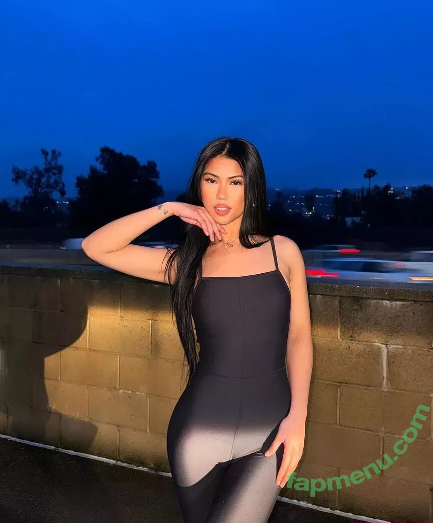 Alyanna Joelle nude photo #0645 (almost_autumn / alyanna.joelle)