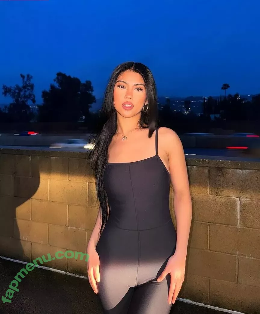 Alyanna Joelle nude photo #0647 (almost_autumn / alyanna.joelle)