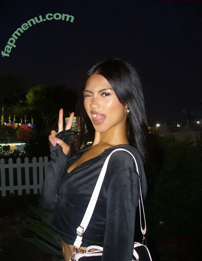 Alyanna Joelle nude photo #1053 (almost_autumn / alyanna.joelle)