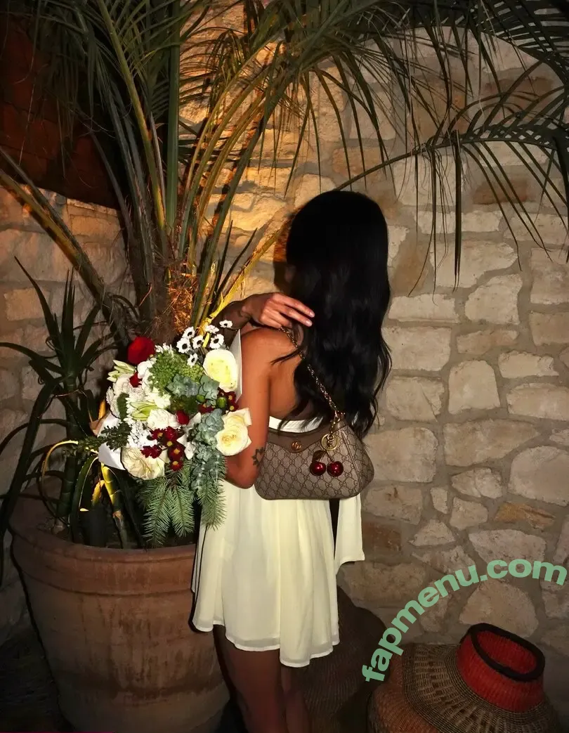 Alyanna Joelle nude photo #1153 (almost_autumn / alyanna.joelle)