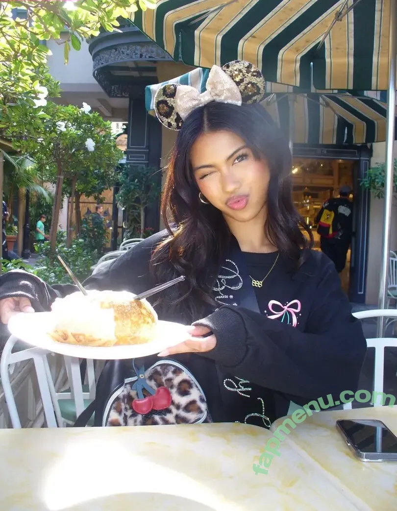 Alyanna Joelle nude photo #1164 (almost_autumn / alyanna.joelle)